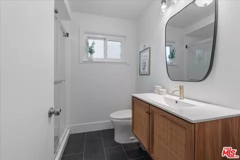 Bath - 19428 Kemp Ave, Carson, CA 90746 photo 1 of 3