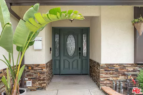 Entry Way - 19428 Kemp Ave, Carson, CA 90746 photo 1 of 1