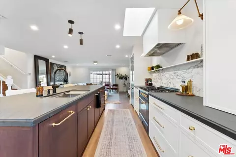 19428 Kemp Ave, Carson, CA 90746