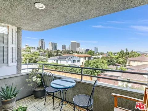 9836 Vidor Dr #302, Los Angeles, CA 90035