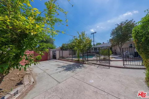 Exterior - 6414 Corbin Ave, Reseda, CA 91335 photo 4 of 11