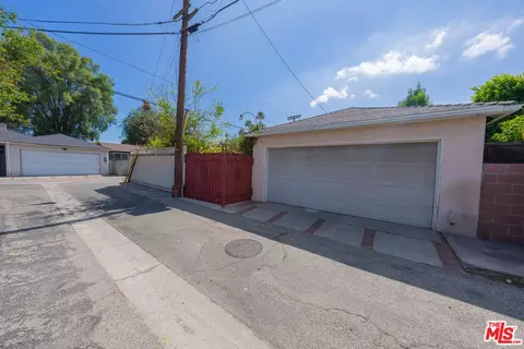 Exterior - 6414 Corbin Ave, Reseda, CA 91335 photo 5 of 11