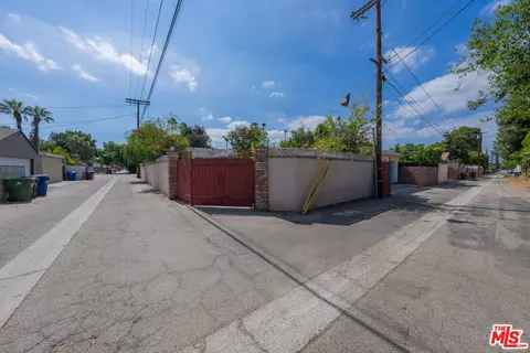 Exterior - 6414 Corbin Ave, Reseda, CA 91335 photo 6 of 11