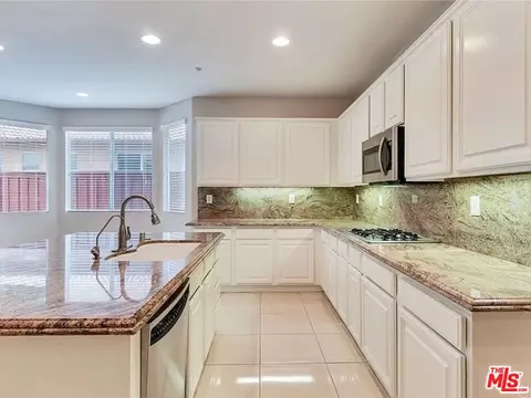 11563 Trailway Dr, Riverside, CA 92505 photo 6