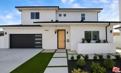 15224 W Holyland Dr, Van Nuys, CA 91411