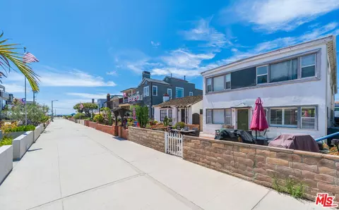 71 19th St, Hermosa Beach, CA 90254