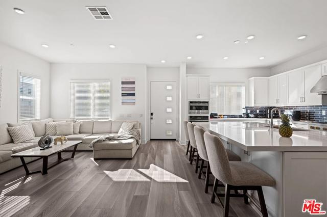 26710 Beartown Ln, Valencia, CA 91381