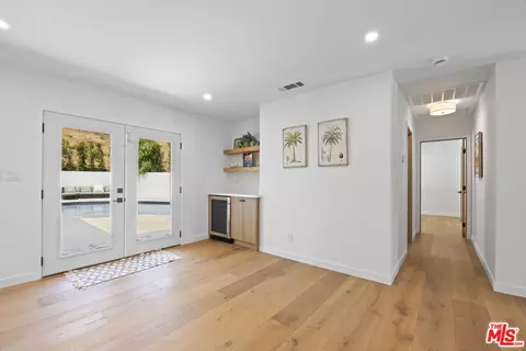 Entry Way - 1131 Rancho Dr, Ojai, CA 93023 photo 3 of 5