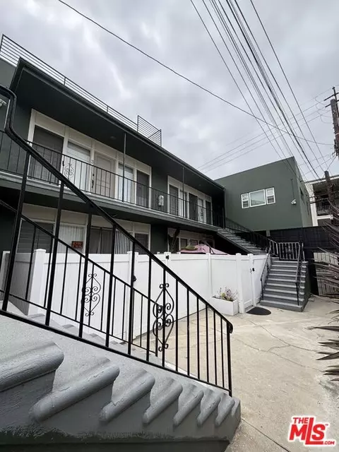 Exterior - 1142 E 1st St, Long Beach, CA 90802 photo 3 of 8