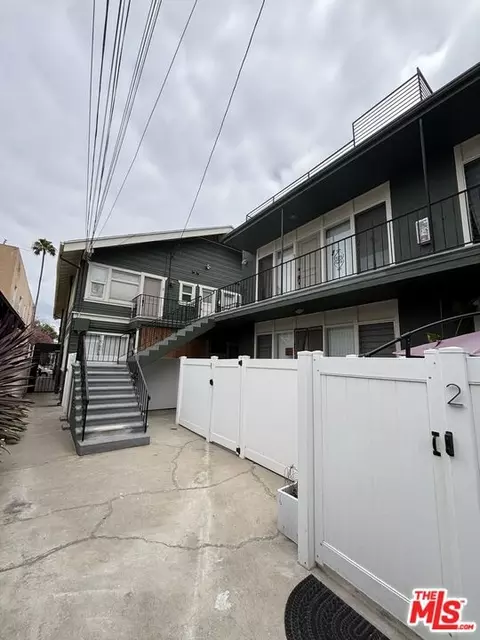 Exterior - 1142 E 1st St, Long Beach, CA 90802 photo 4 of 8