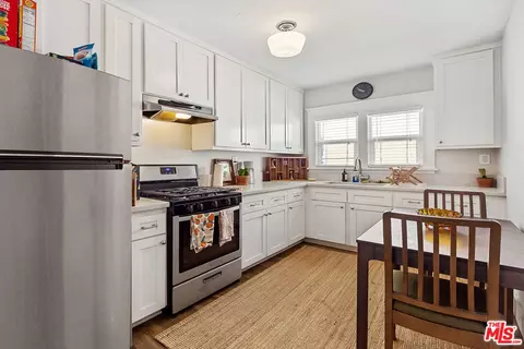 Kitchen - 1142 E 1st St, Long Beach, CA 90802 photo 4 of 4
