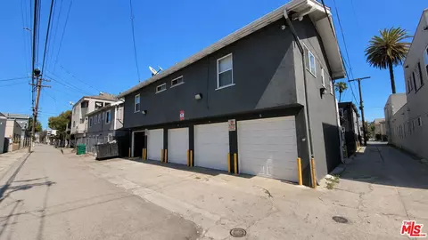 Exterior - 727 Olive Ave, Long Beach, CA 90813 photo 5 of 9