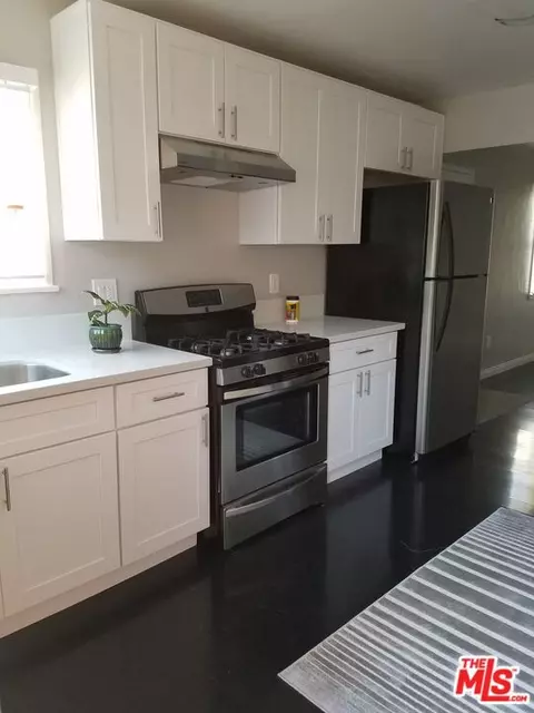 Kitchen - 727 Olive Ave, Long Beach, CA 90813 photo 1 of 5