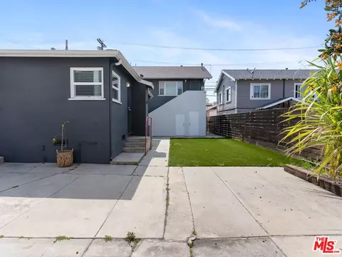 Exterior - 727 Olive Ave, Long Beach, CA 90813 photo 1 of 9
