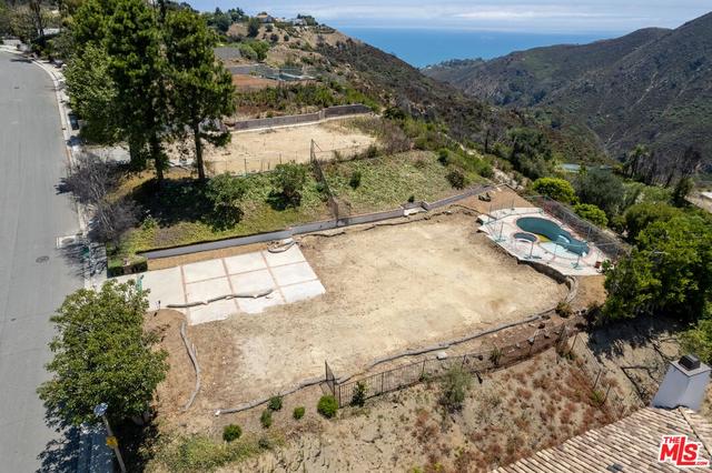16756 Monte Hermoso Dr, Pacific Palisades, CA 90272