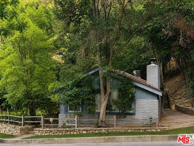 3928 Madelia Ave, Sherman Oaks, CA 91403