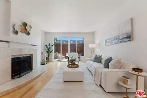 1436 20th St #8, Santa Monica, CA 90404