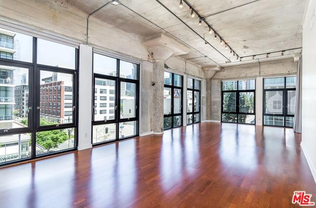 330 W 11th St #406, Los Angeles, CA 90015
