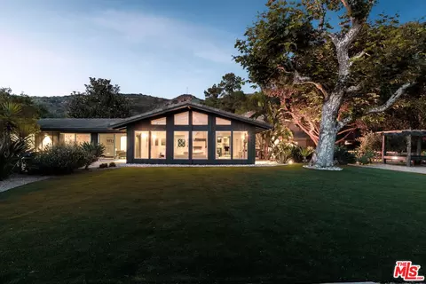 12460 Yellow Hill Rd, Malibu, CA 90265
