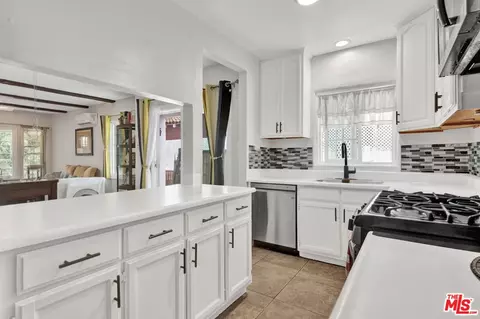 Kitchen - 6631 Olive Ave, Long Beach, CA 90805 photo 2 of 4