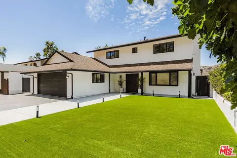 5703 Parkmor Rd, Calabasas, CA 91302