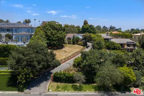 140 S Burlingame Ave, Los Angeles, CA 90049