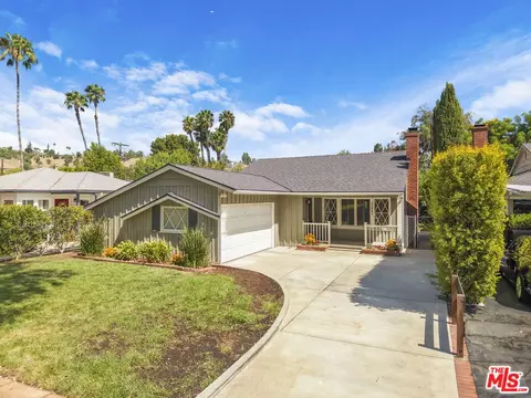 22041 Providencia St, Woodland Hills, CA 91364