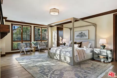 Bedroom - 3911 Oeste Ave, Studio City, CA 91604 photo 4 of 7