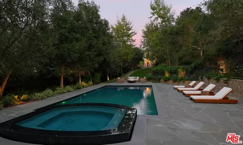 Exterior - 3911 Oeste Ave, Studio City, CA 91604 photo 15 of 17