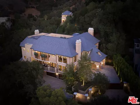 Exterior - 3911 Oeste Ave, Studio City, CA 91604 photo 17 of 17