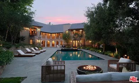 Exterior - 3911 Oeste Ave, Studio City, CA 91604 photo 14 of 17