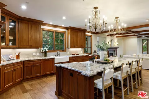 Kitchen - 3911 Oeste Ave, Studio City, CA 91604 photo 2 of 3