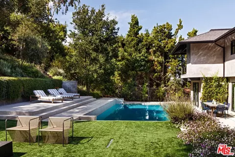 10837 Via Verona St, Los Angeles, CA 90077