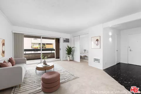 355 S Los Robles Ave #210, Pasadena, CA 91101