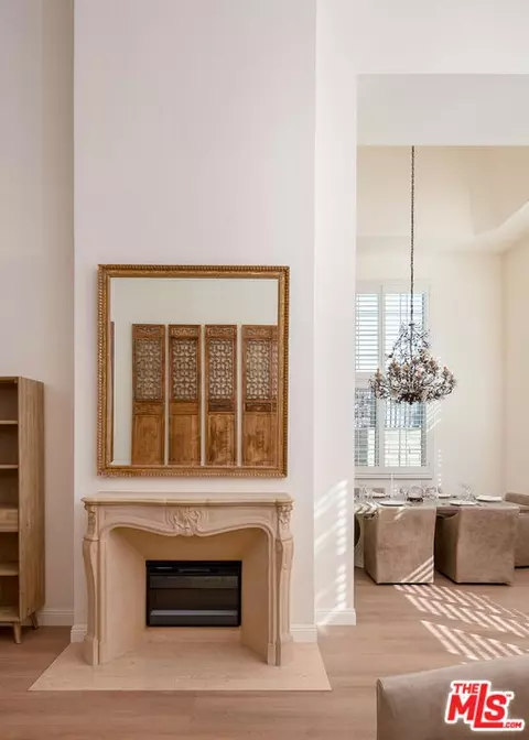 2337 Fox Hills Dr #102, Los Angeles, CA 90064
