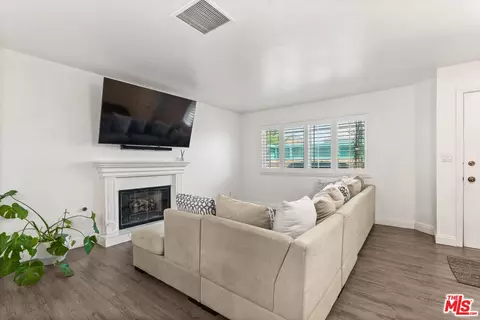 4241 Lennox Blvd #B, Inglewood, CA 90304