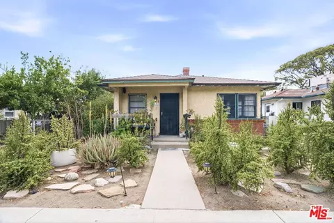2018 W Glenoaks Blvd, Glendale, CA 91201