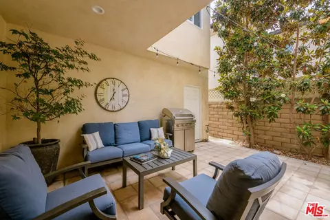 Exterior - 118 3rd St, Seal Beach, CA 90740 photo 2 of 5