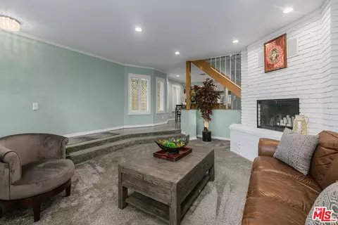 Living - 118 3rd St, Seal Beach, CA 90740 photo 4 of 7