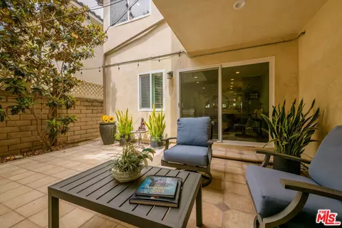 Exterior - 118 3rd St, Seal Beach, CA 90740 photo 3 of 5