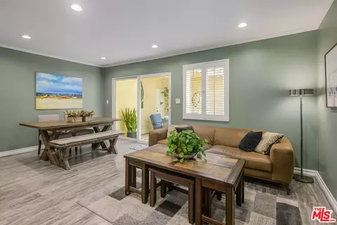 Living - 118 3rd St, Seal Beach, CA 90740 photo 5 of 7