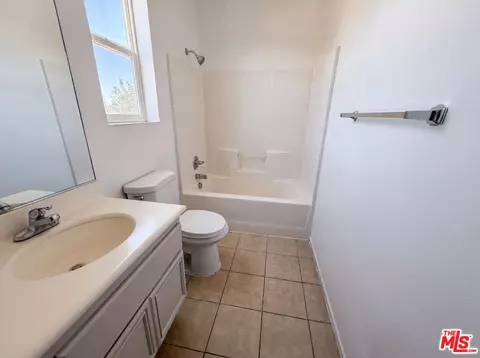 Bath - 3147 W Lingard St, Lancaster, CA 93536 photo 4 of 4
