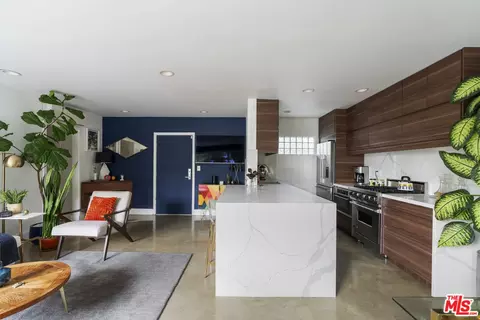 1145 Larrabee St #9, West Hollywood, CA 90069