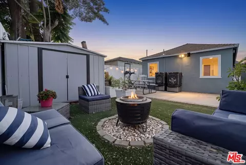 Exterior - 824 W Palmer St, Compton, CA 90220 photo 3 of 12