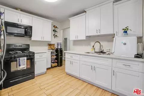 Kitchen - 824 W Palmer St, Compton, CA 90220 photo 2 of 3