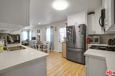 Entry Way - 824 W Palmer St, Compton, CA 90220 photo 1 of 1