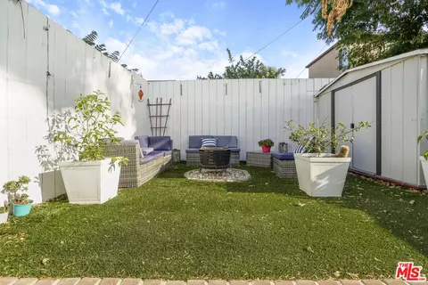 Exterior - 824 W Palmer St, Compton, CA 90220 photo 7 of 12