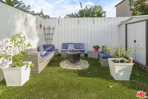 Exterior - 824 W Palmer St, Compton, CA 90220 photo 8 of 12
