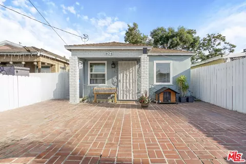Exterior - 824 W Palmer St, Compton, CA 90220 photo 5 of 12