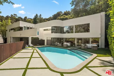 2557 Greenvalley Rd, Los Angeles, CA 90046
